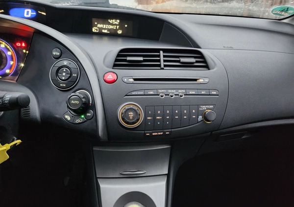 Honda Civic cena 15999 przebieg: 209000, rok produkcji 2006 z Jaworzno małe 301